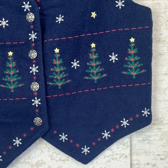 KAREN SCOTT Christmas Holiday Vest Embroidered Snowflakes and Trees Blue MP - Picture 5 of 12
